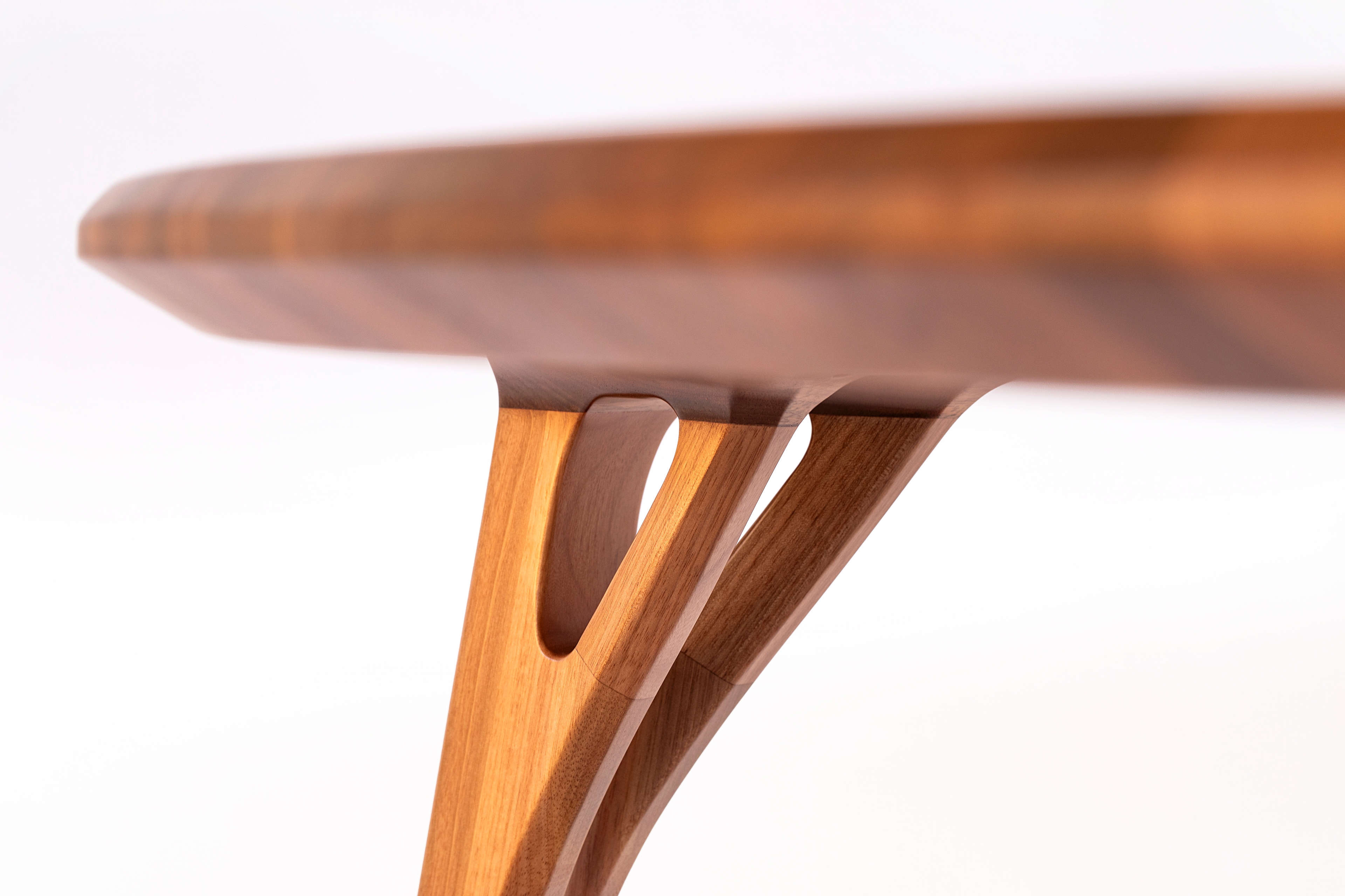 Mesa Jantar Zaha
