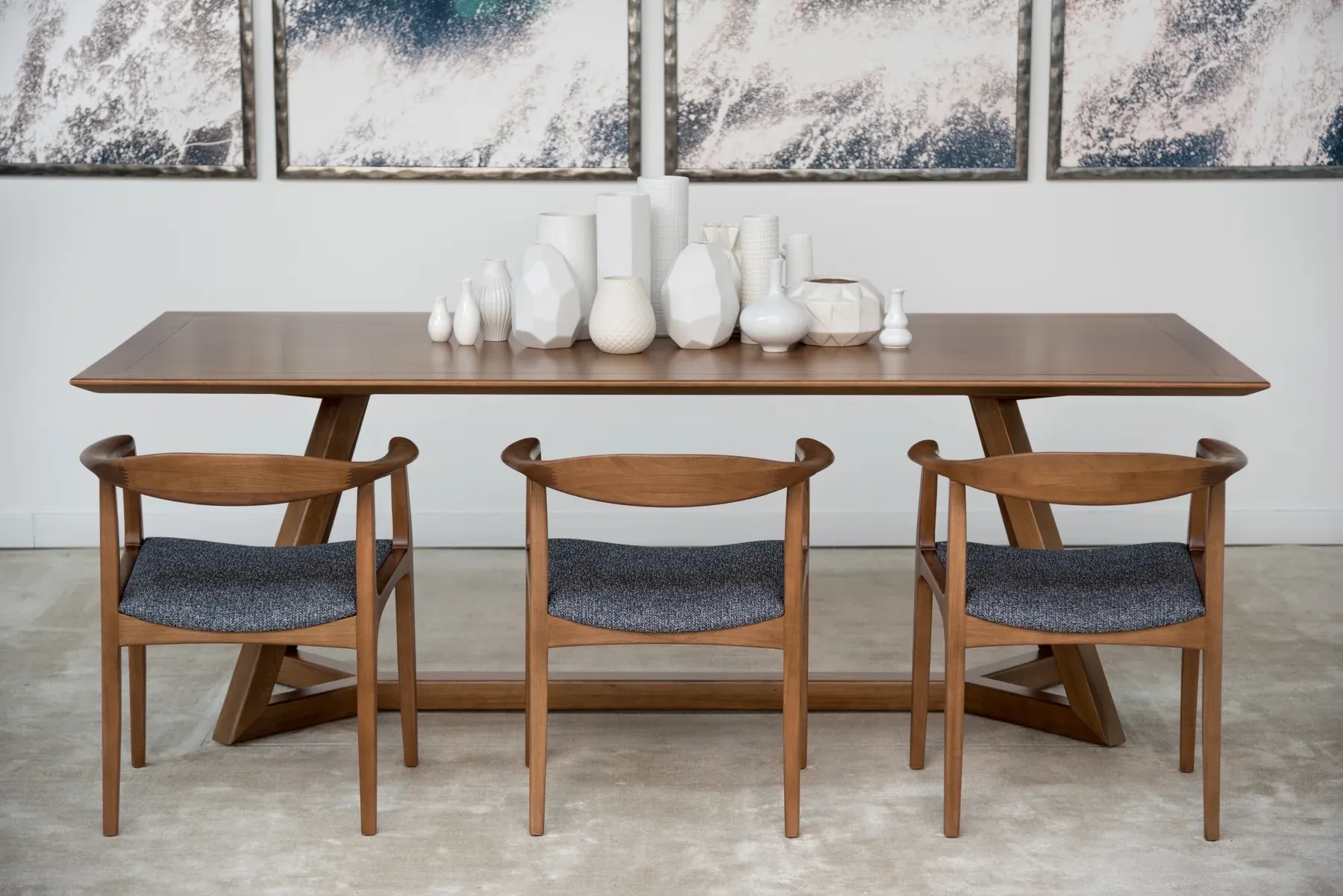 Mesa Jantar Zyv